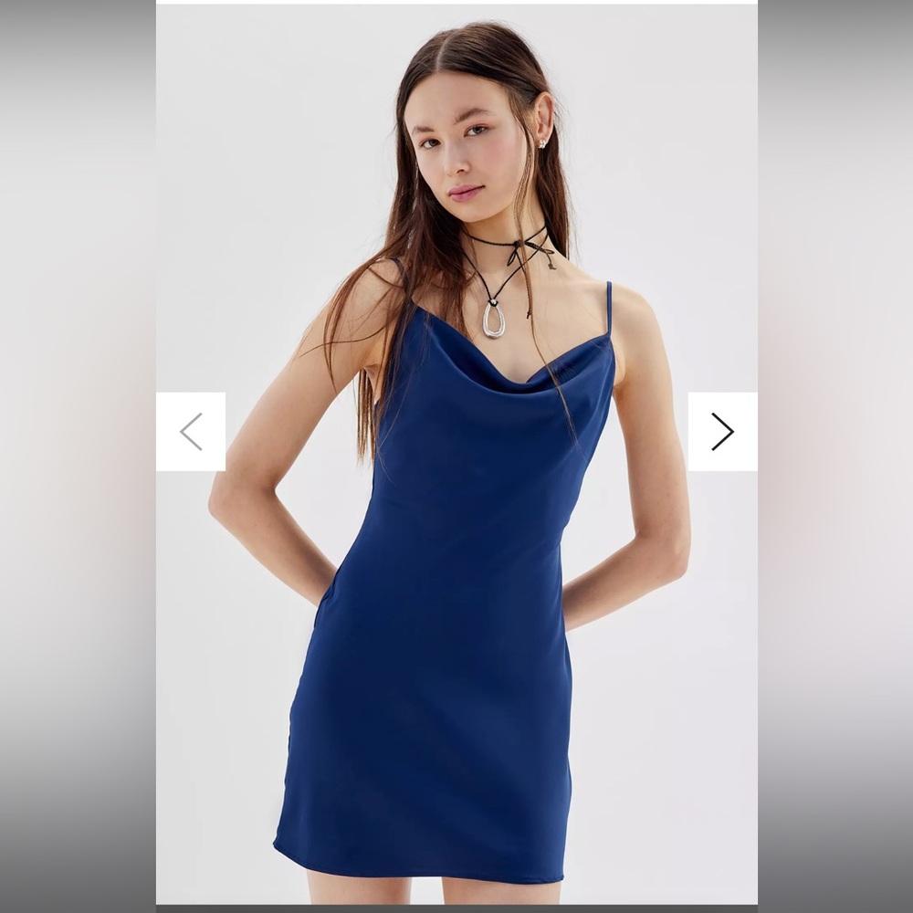 UO Mallory Cowl Neck Slip Dress💙